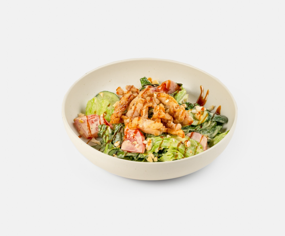 Салат с жареным цыпленком