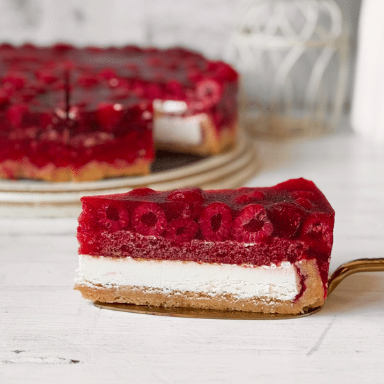 Чизкейк с малиной