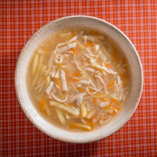 Куриный суп с лапшой