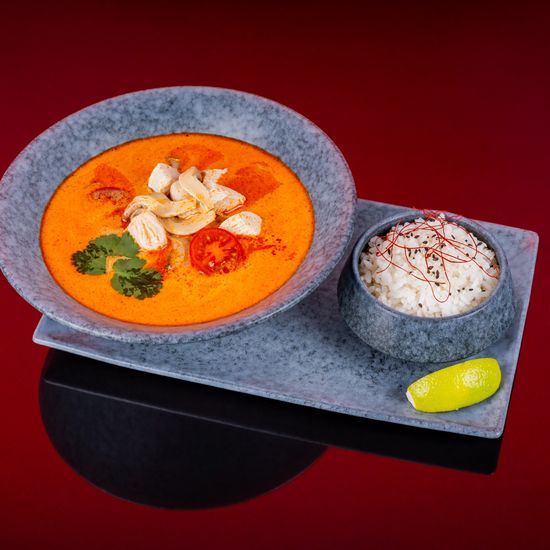 Том ям с Курицей