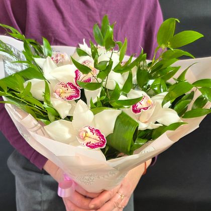 В объятиях орхидей