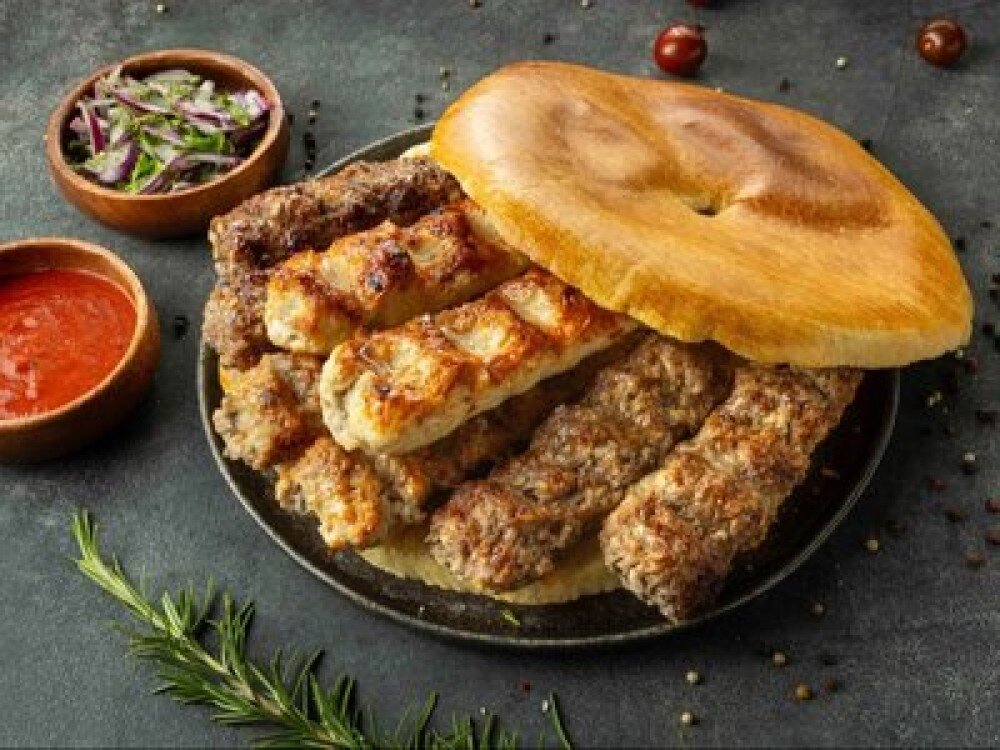 Сет из люля-кебабов в тандырной лепешке