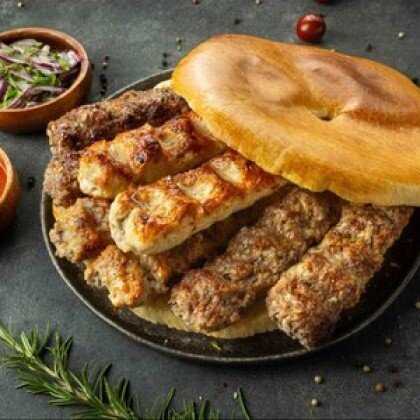 Сет из люля-кебабов в тандырной лепешке