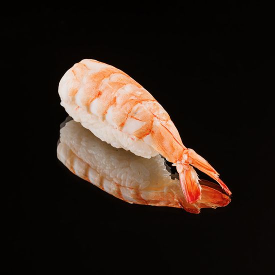 Суши с креветкой