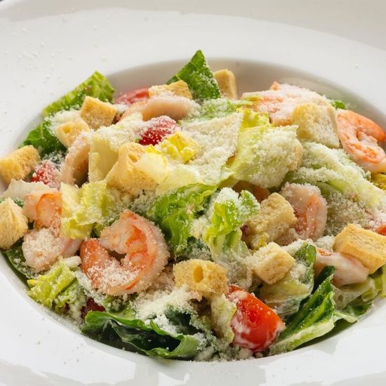 Салат Цезарь с курицей