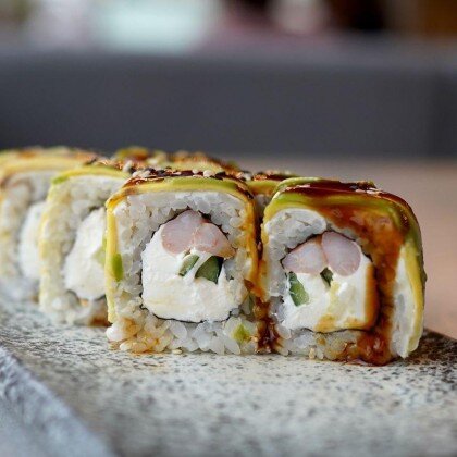 Авокадо-ролл R .