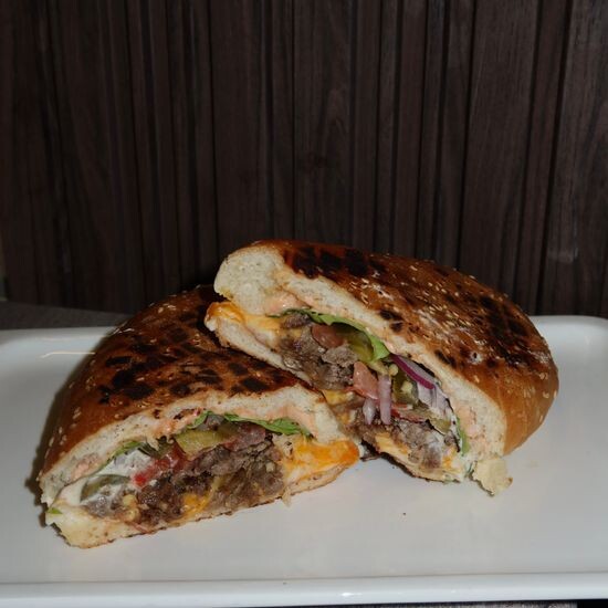 Шаурма в булочке фирменная