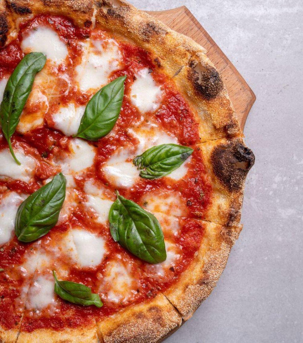 Пицца Маргарита с моцареллой