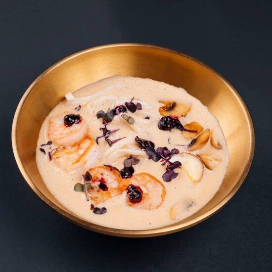 Сырный рамен с креветками