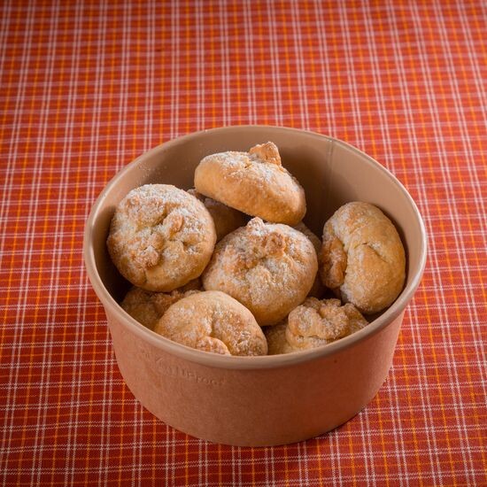 Мешочек с яблоком и изюмом