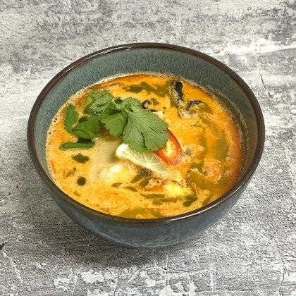 Тайский суп с морепродуктами