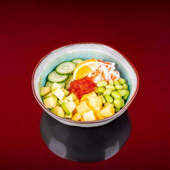 Поке с камчатским крабом