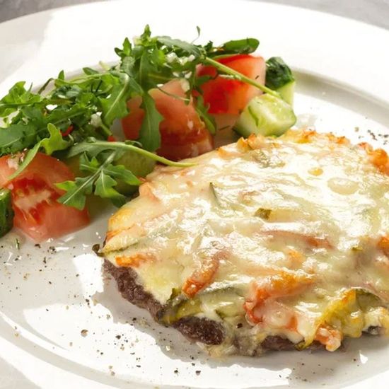 Отбивная из говядины с овощами