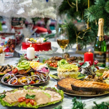 Праздничный стол на 12 персон