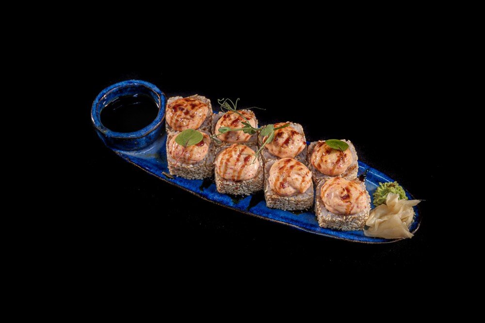 Запеченная калифорния в кунжуте