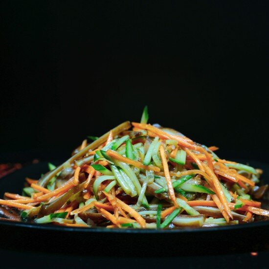 Салат из свиных ушей