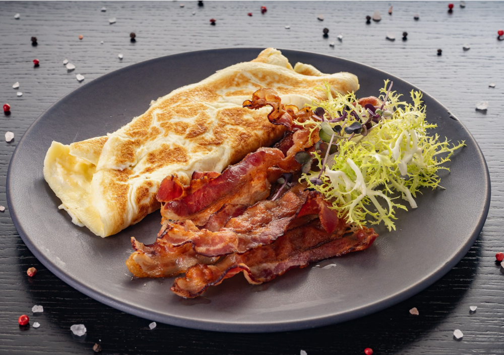 Омлет с беконом