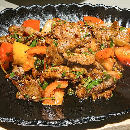 Баранина тье пан с томатами