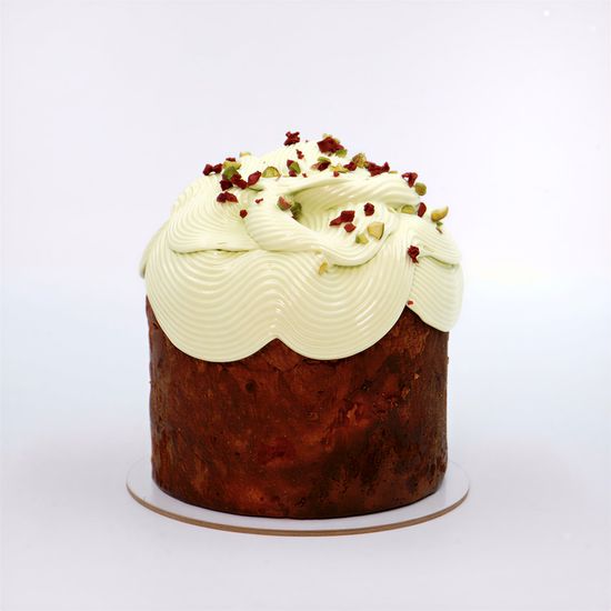 Кулич пасхальный с начинкой  фисташка-вишня