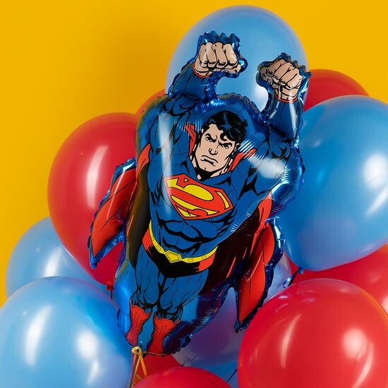 ≈ 81 см, Фигура, Герой в плаще