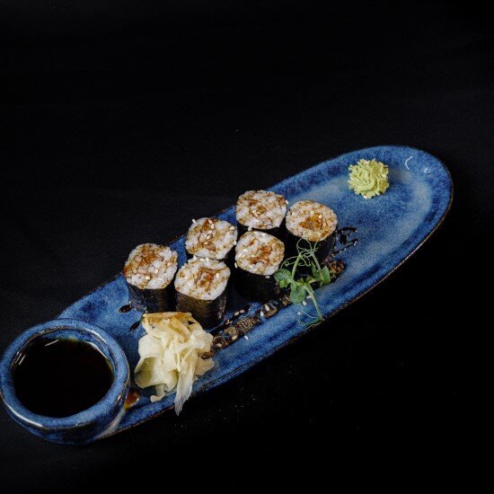 Ролл с угрем