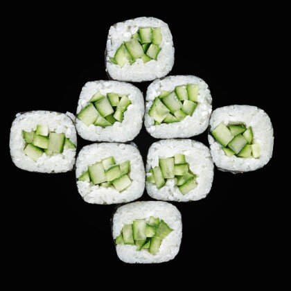 Хосомаки с огруцом