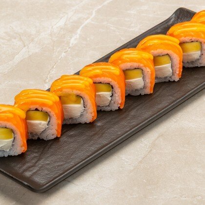 Ролл манго-лосось