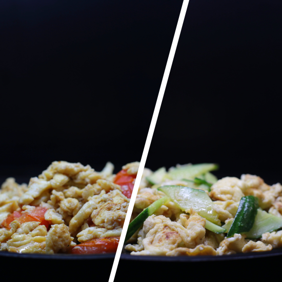 Яйца с томатами(огурцами)