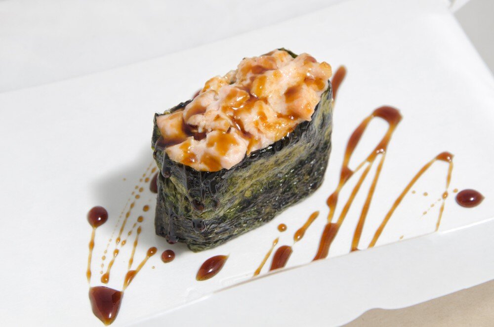 Суши запечённые с угрём