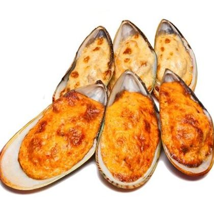 СЕТ ИЗ МИДИЙ ПОД СПАЙСИ И СЫРНЫМ СОУСОМ