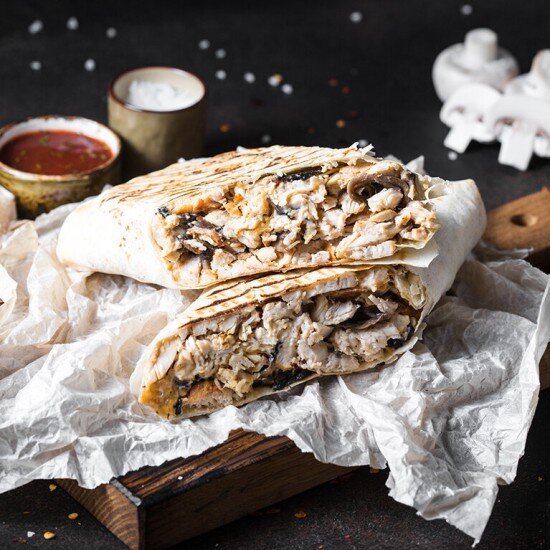 Шаурма куриная с сыром и грибами