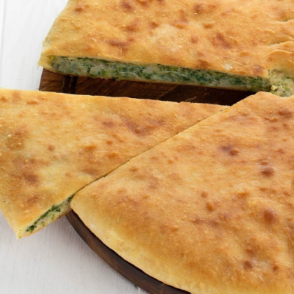 Осетинский пирог с курицей,шпинатом и сыром