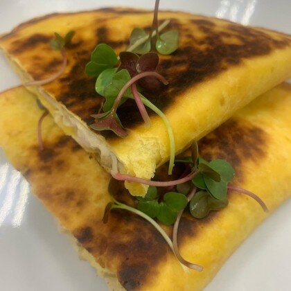 Чебурек с курочкой, грибами и сыром