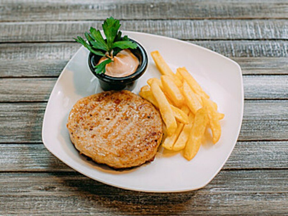 Ланч с котлетой