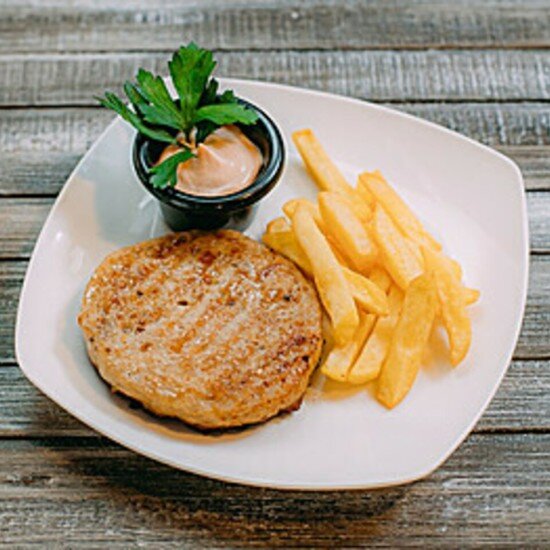 Ланч с котлетой