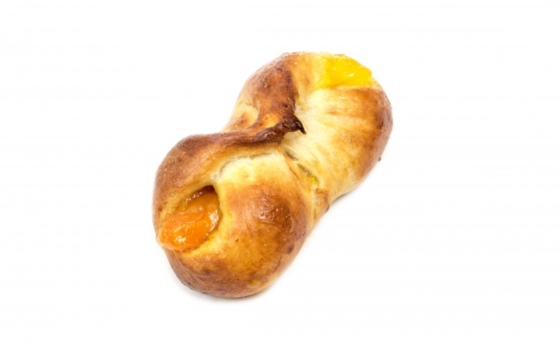 Булка с абрикосом