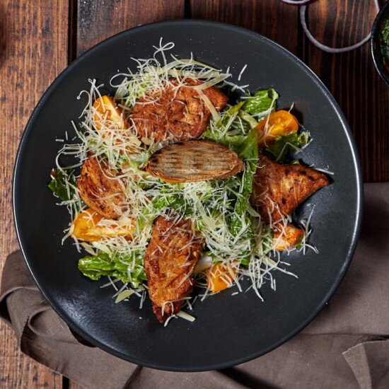 Салат «Цезарь с курицей»