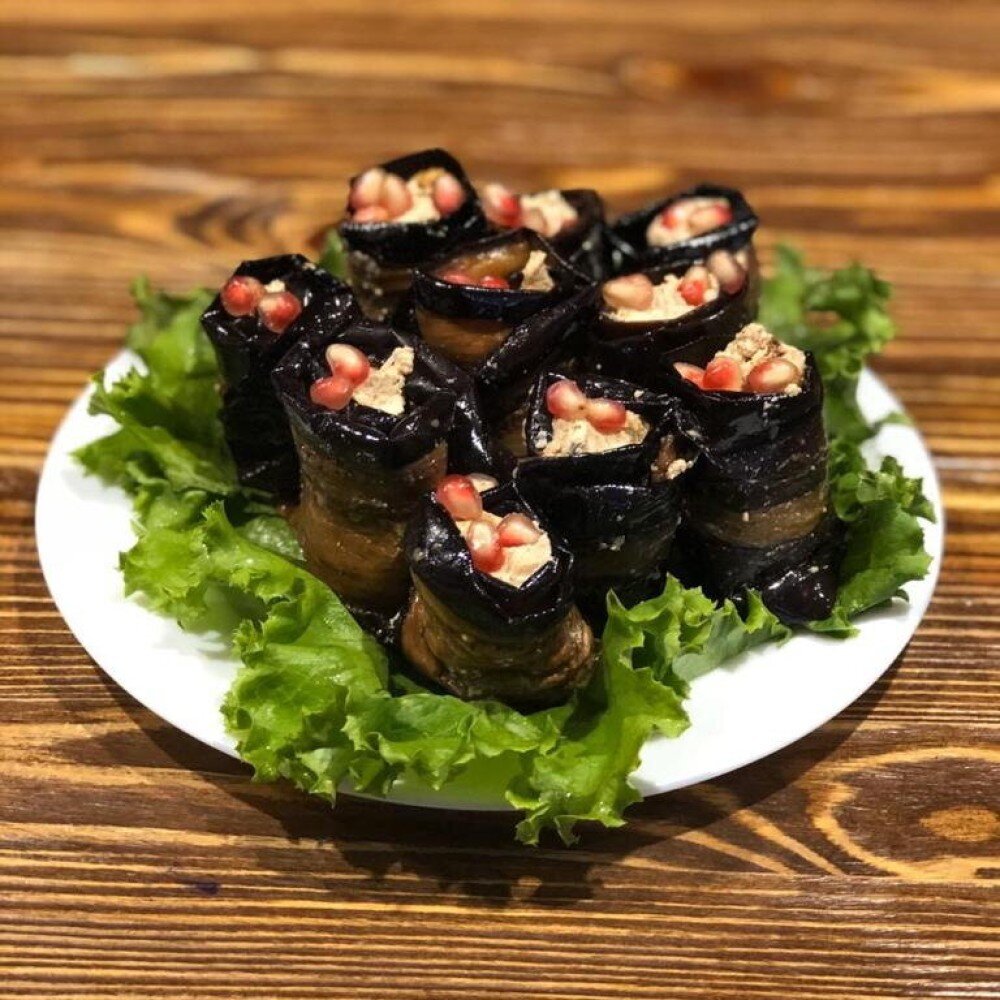 Баклажаны с орехами