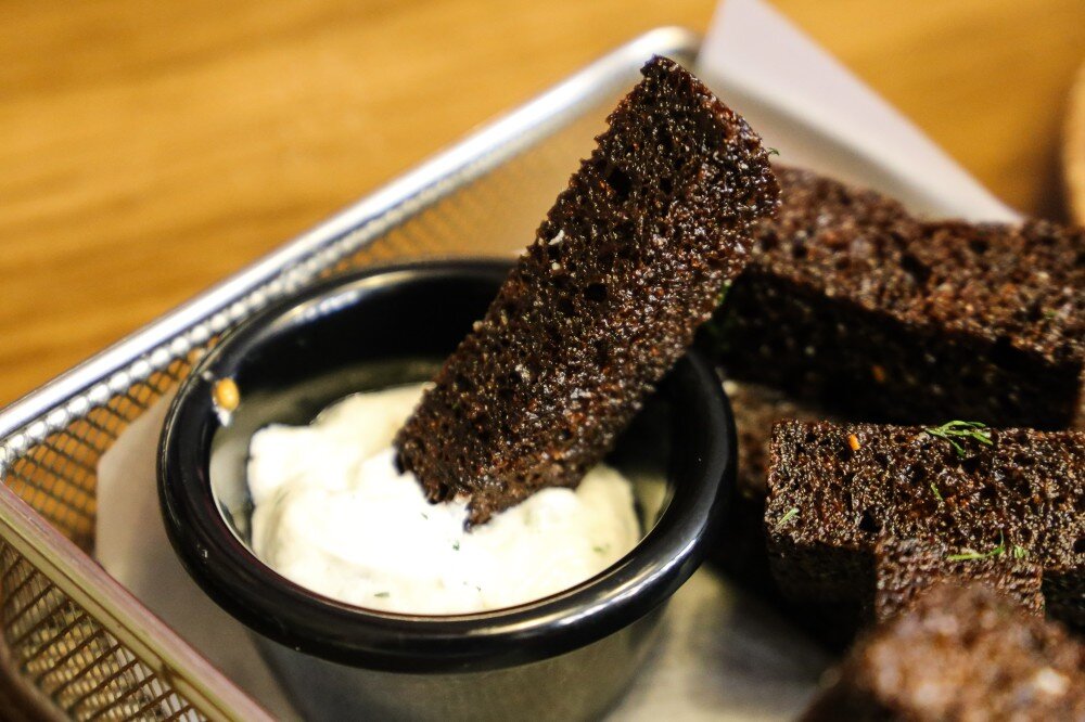 Гренки чесночные бородинские