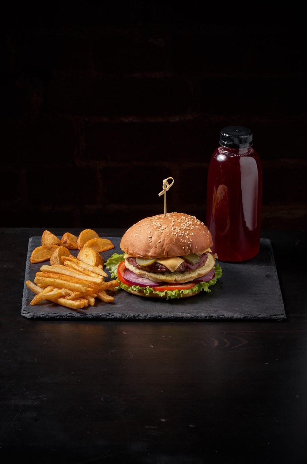 Бургер с яйцом