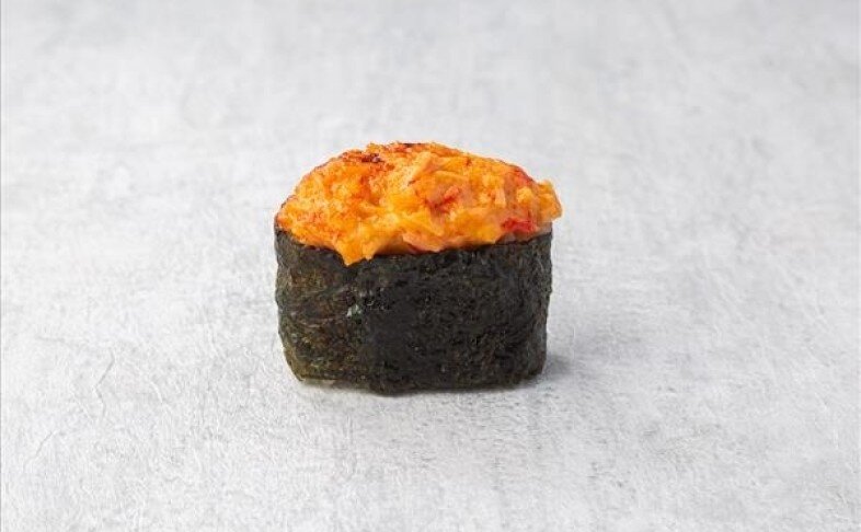 Гункан запеченный снежный краб