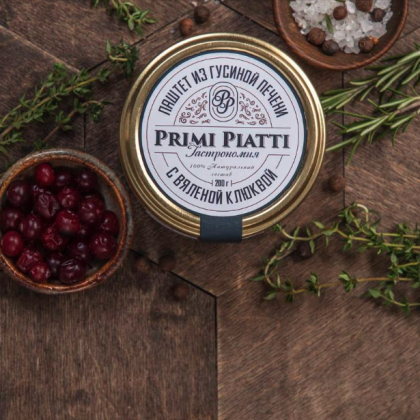 Паштет из гусиной печени с вяленой клюквой