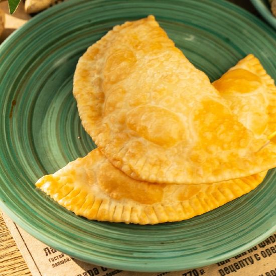 Чебурек с сыром