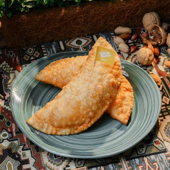 Чебурек с сыром