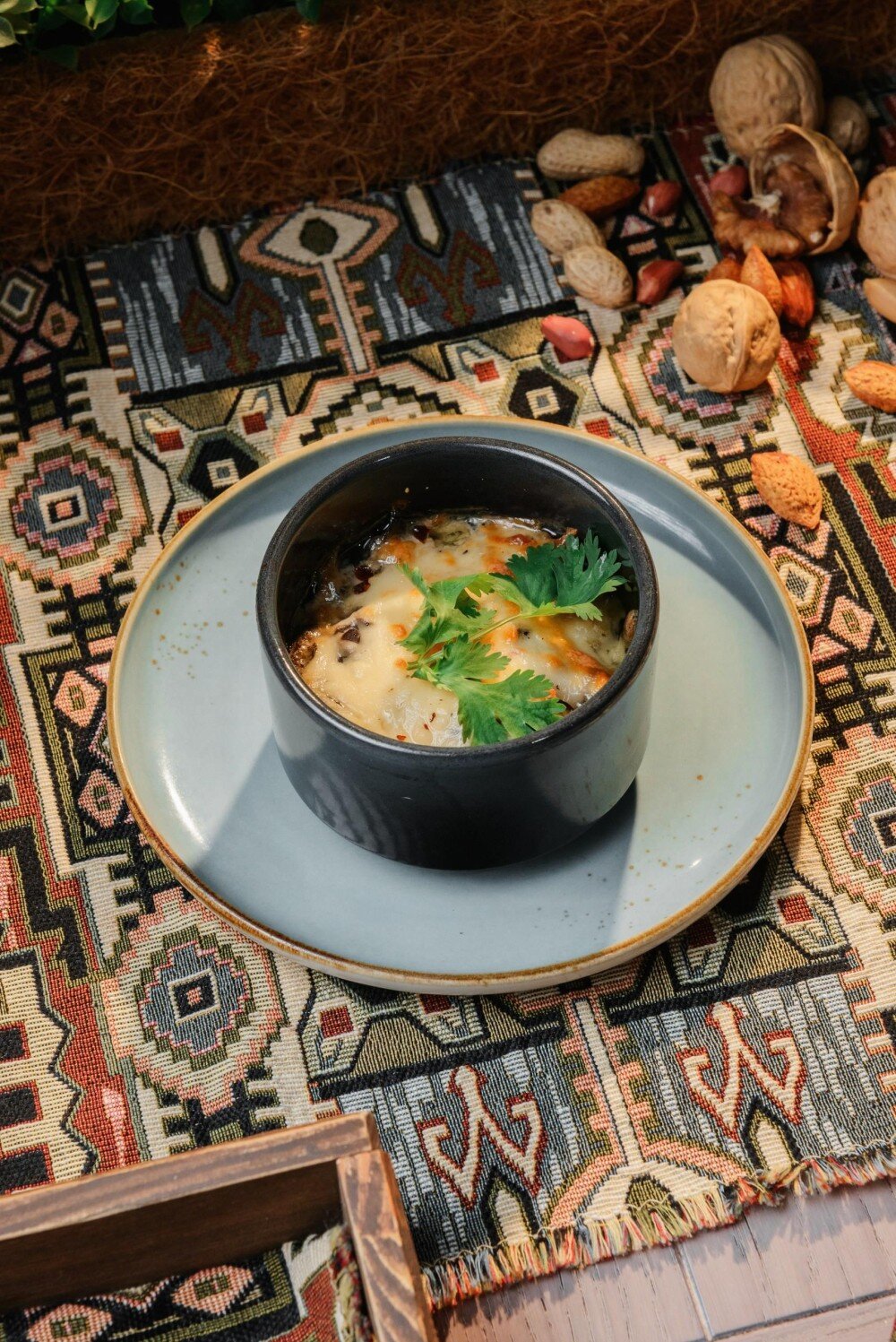 Грибной жюльен в сливочно-сырном соусе