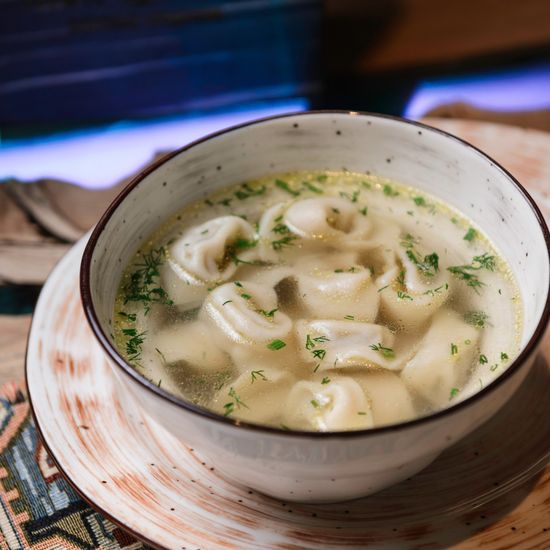 Чучвара с бульоном