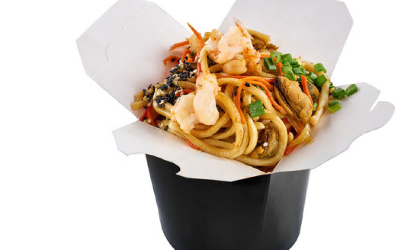 ЛАПША WOK С МОРЕПРОДУКТАМИ В СЛИВОЧНОМ СОУСЕ