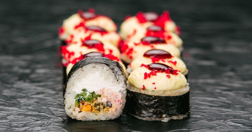 Ролл Запечённый с мидиями и крабом (8шт)