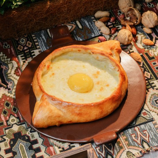 Хачапури по-аджарски