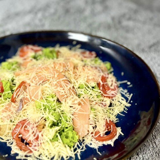 Цезарь с семгой